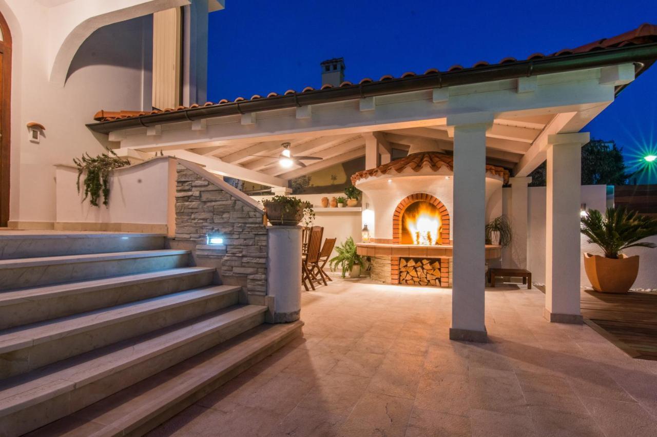 Apartments "Villa Antisin" With Heated Pool زادار المظهر الخارجي الصورة