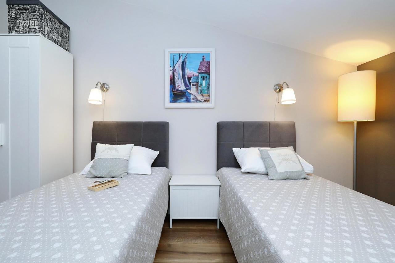 Apartments "Villa Antisin" With Heated Pool زادار المظهر الخارجي الصورة