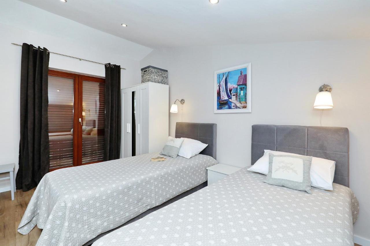 Apartments "Villa Antisin" With Heated Pool زادار المظهر الخارجي الصورة