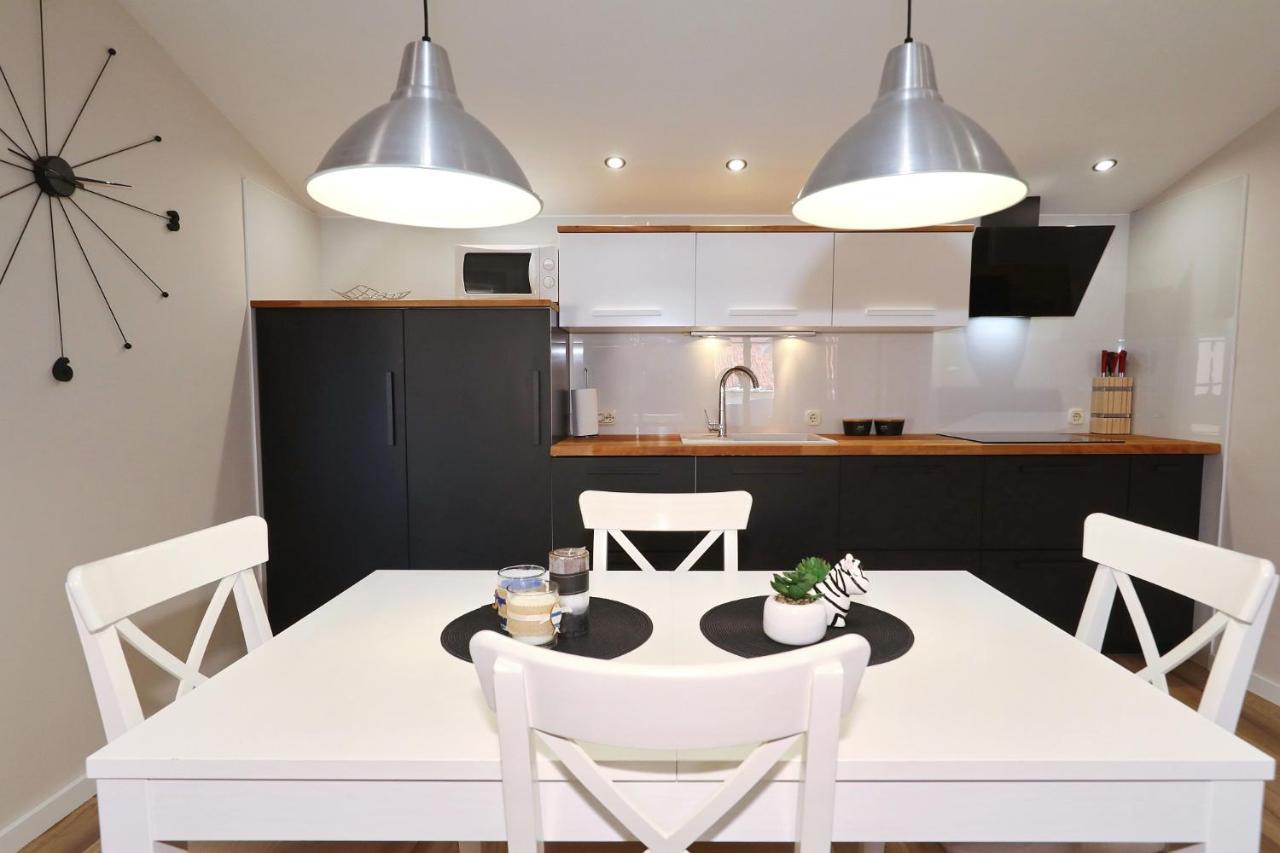 Apartments "Villa Antisin" With Heated Pool زادار المظهر الخارجي الصورة