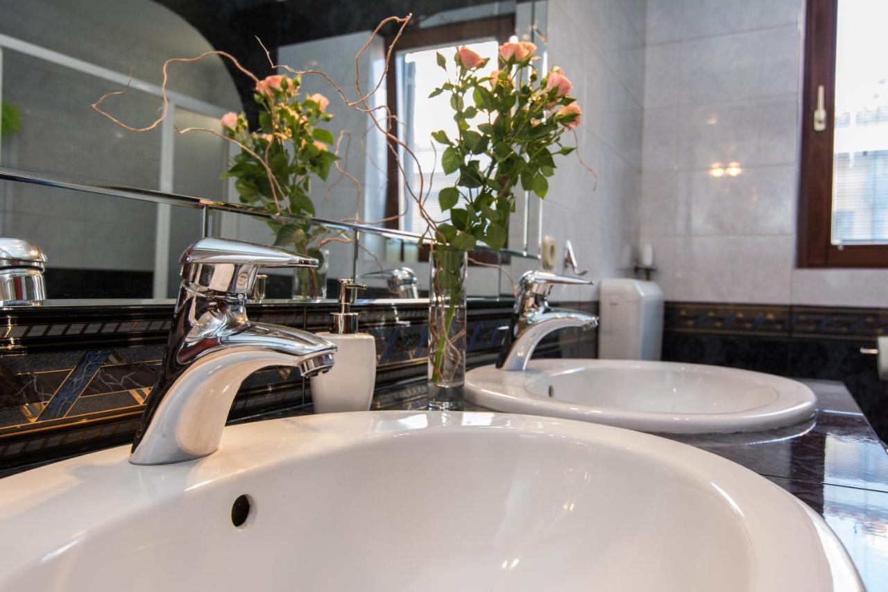 Apartments "Villa Antisin" With Heated Pool زادار المظهر الخارجي الصورة